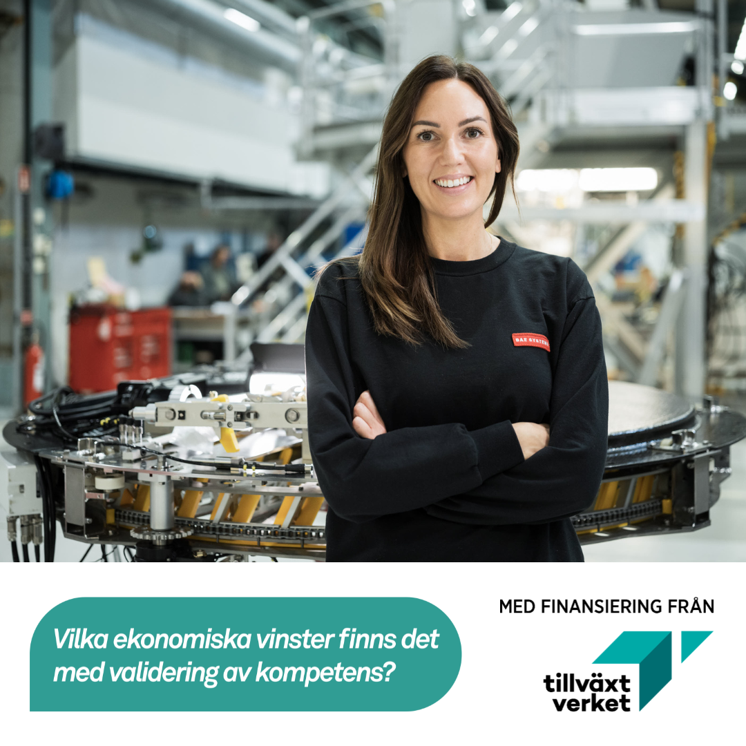 Kvinna i 30 &aring;rs &aring;lder, st&aring;r i arbetskl&auml;der, i BAE Systems lokaler, ler mot kameran.